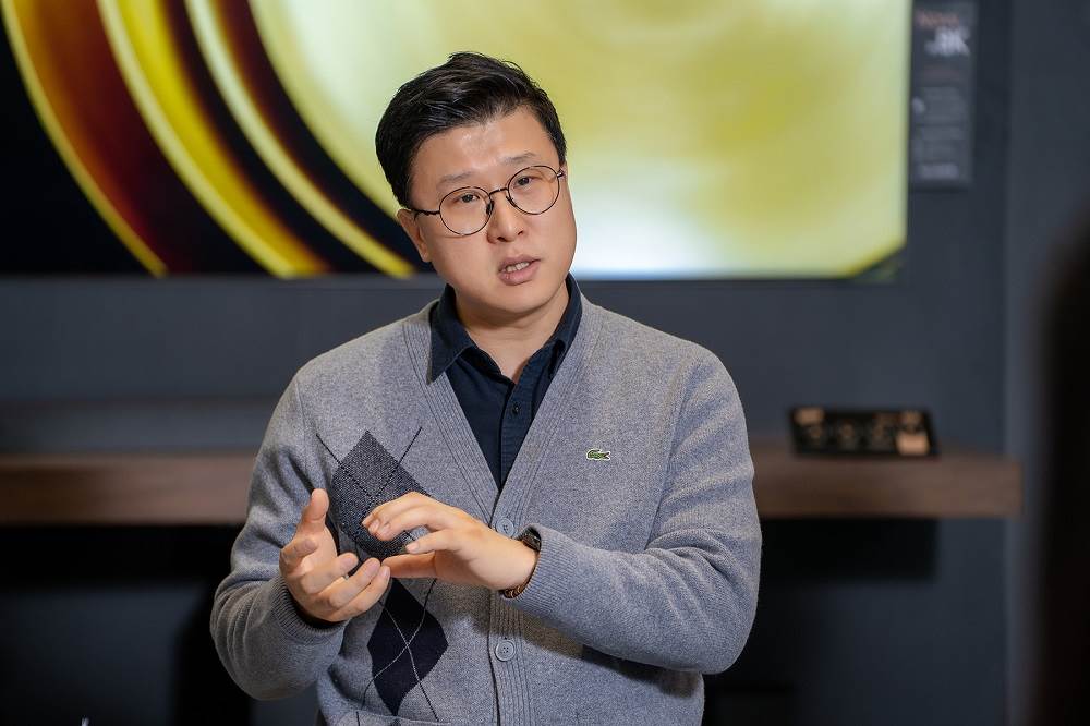 Samsung intervju televizori ekrani (8).jpg