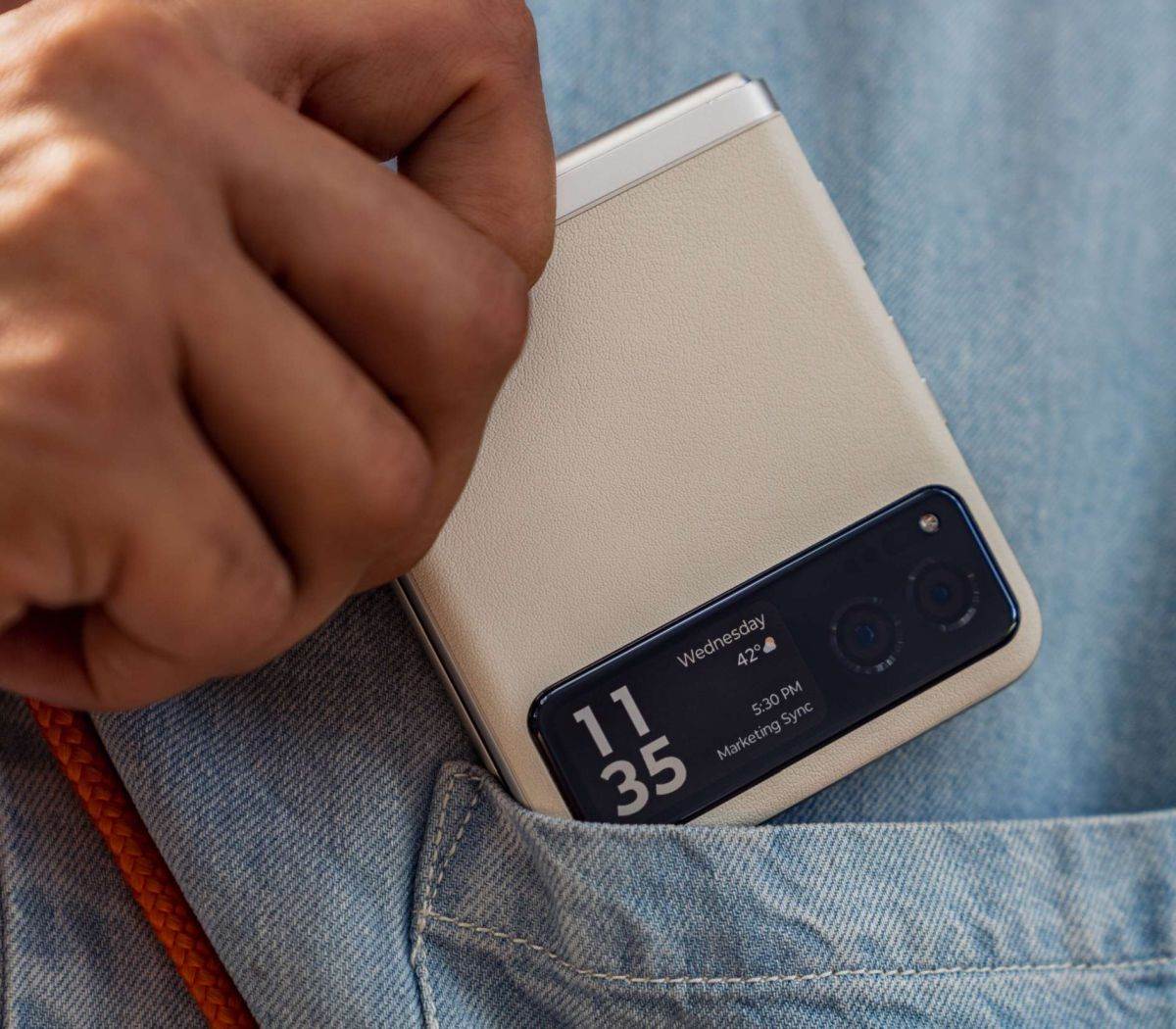 Motorola razr 40 (7).jpg