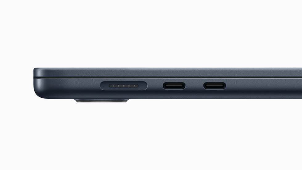 Apple MacBook Air 15,3 inča (8).jpg