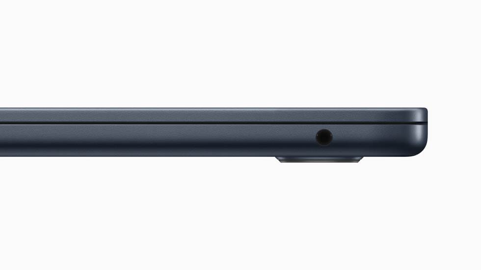 Apple MacBook Air 15,3 inča (4).jpg