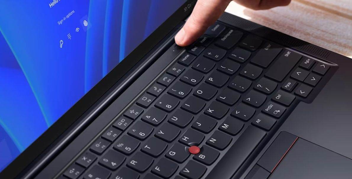 ThinkPad X1 Carbon Gen 11 (5).jpg