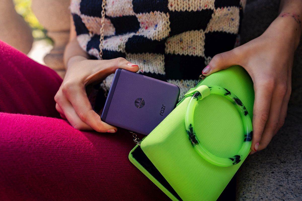 motorola razr 40_byCraft_sRGB_2.jpg