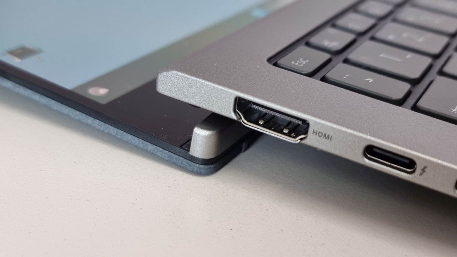 Asus Zenbook S 13 OLED UX5304 (21).jpg