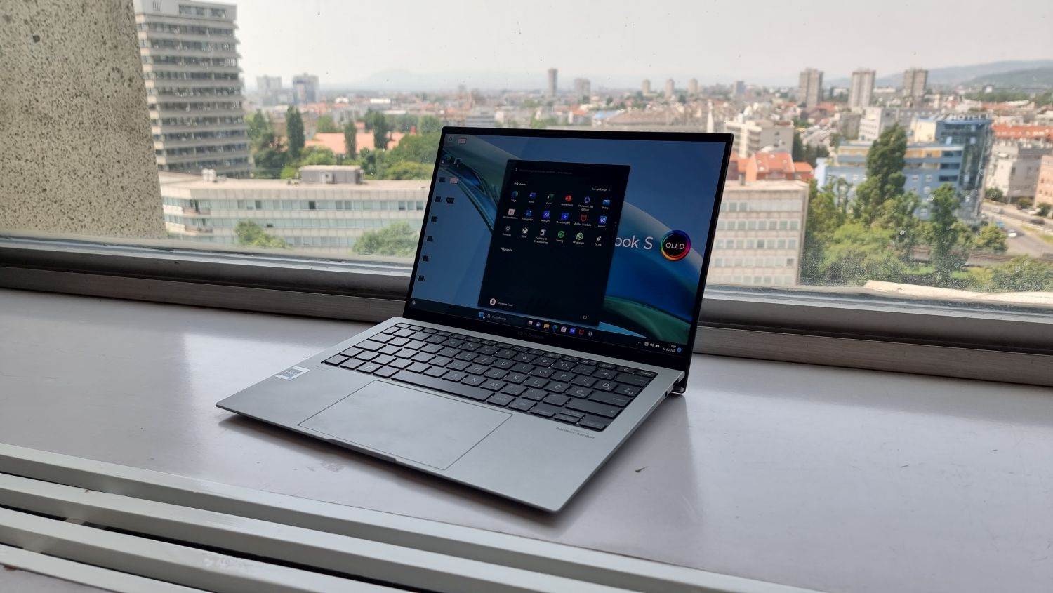 Asus Zenbook S 13 OLED UX5304 (37).jpg