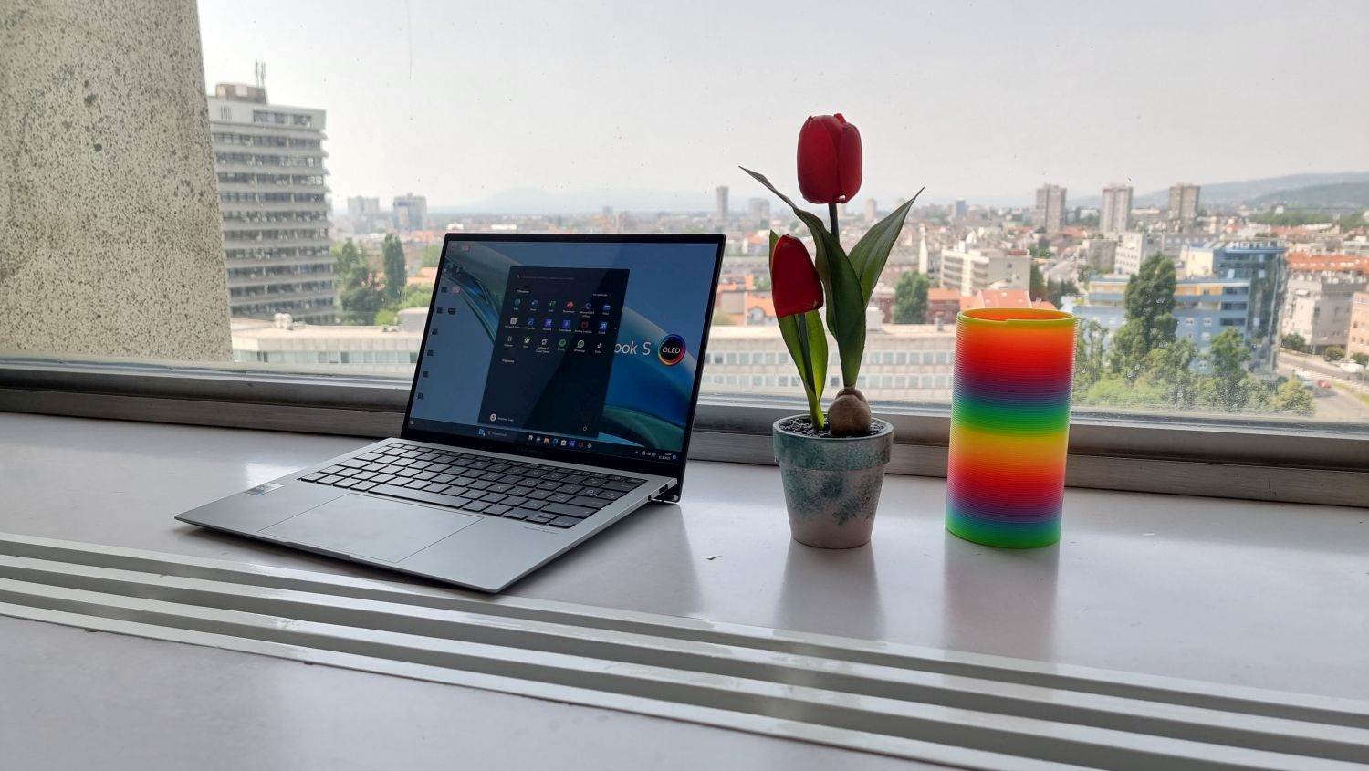 Asus Zenbook S 13 OLED UX5304 (41).jpg