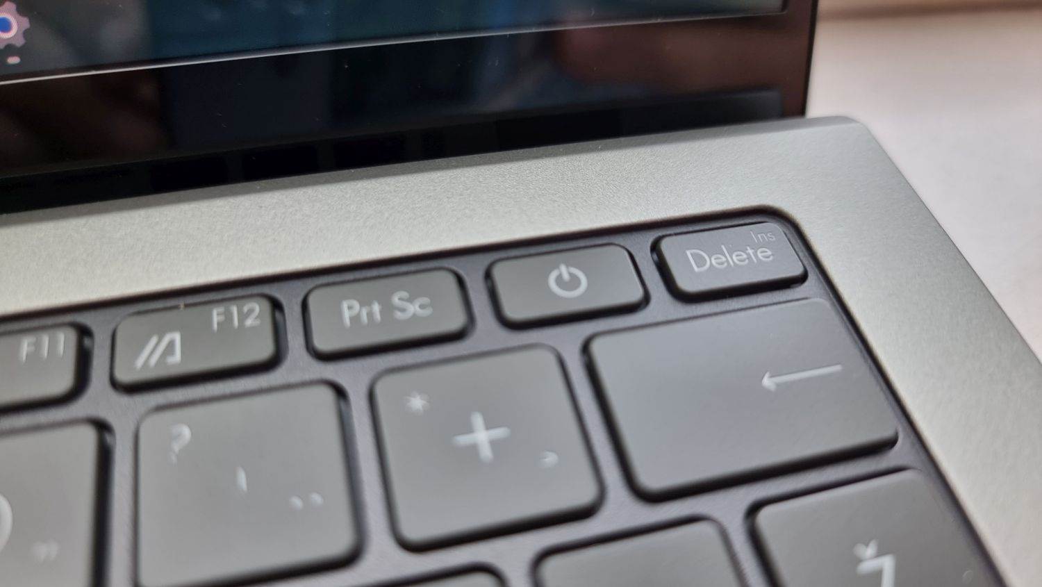 Asus Zenbook S 13 OLED UX5304 (51).jpg