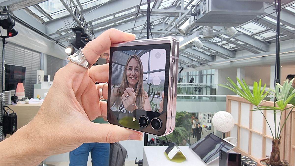 Samsung Galaxy Z Flip5 (12).jpg