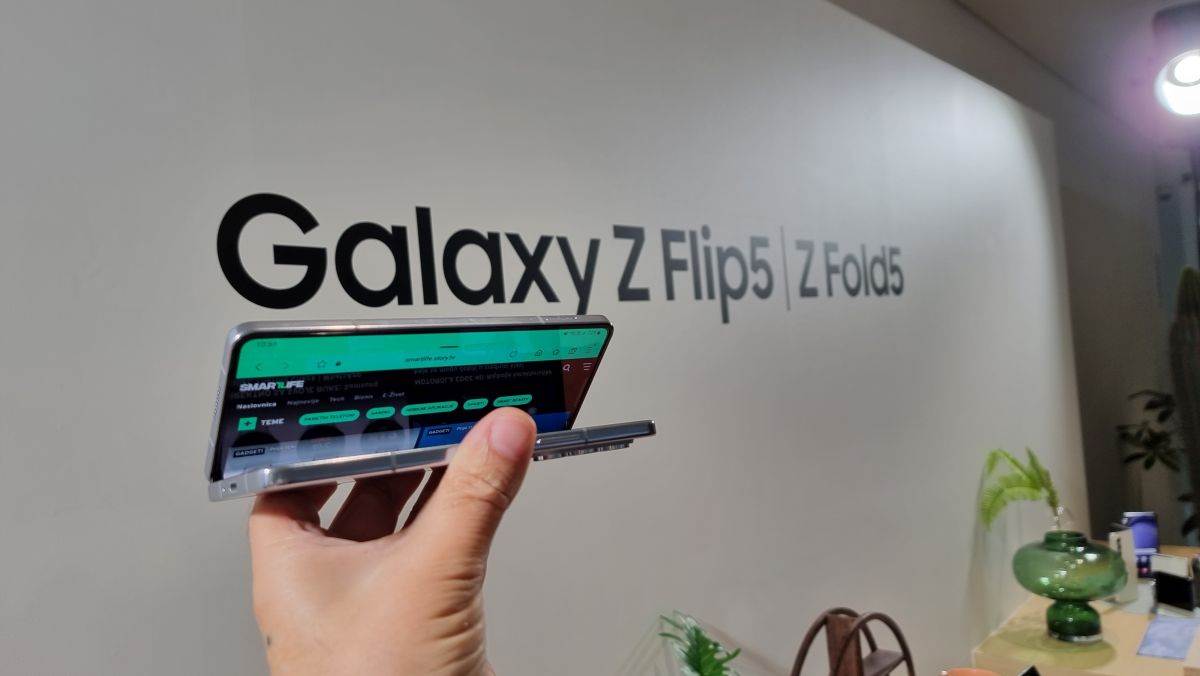 Samsung Galaxy Z Fold5 Seul (1).jpg