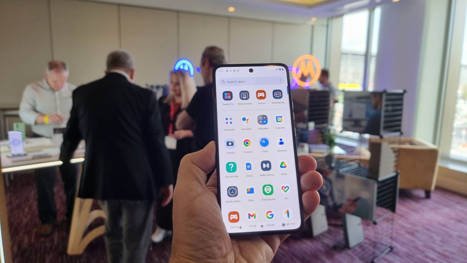 Motorola ThinkPhone (8).jpg