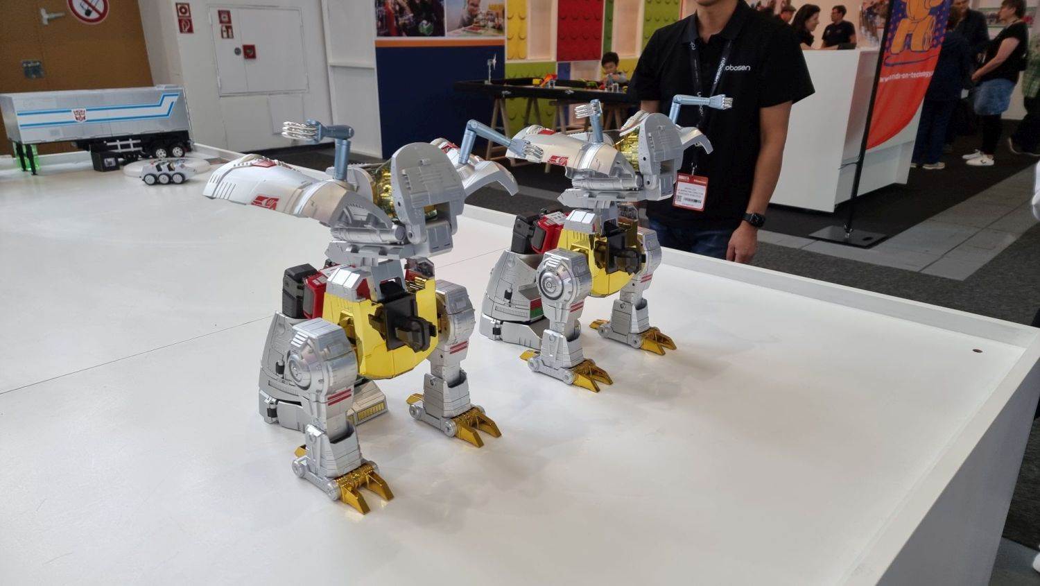 Roboti transformeri (8).jpg