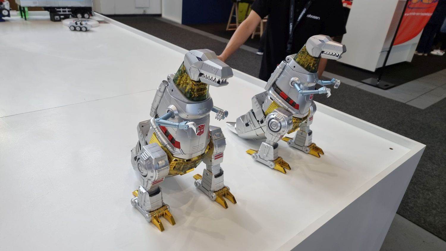 Roboti transformeri (5).jpg