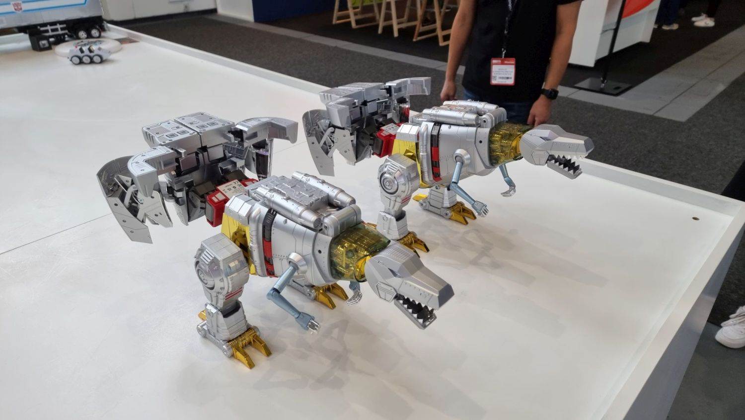 Roboti transformeri (6).jpg