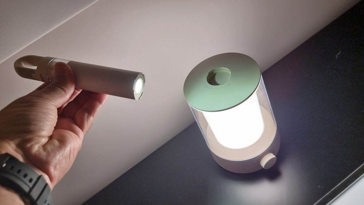 Xiaomi Mi Bedside Lamp 2 EU (3).jpg