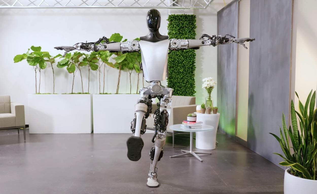 Tesla robot Optimus (1).jpg