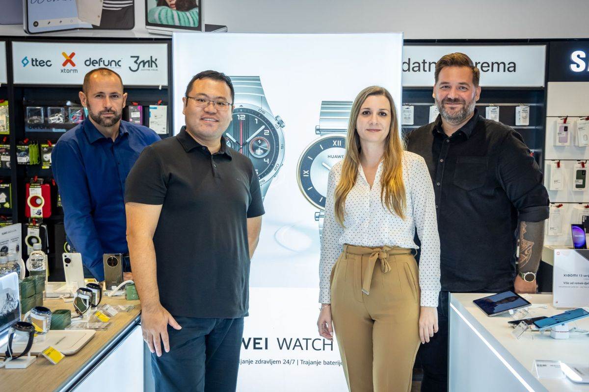 Huawei tim_ Ivica Brekalo_Xu Dong_Lana Jelić_Patrik Dolenc (1).jpg