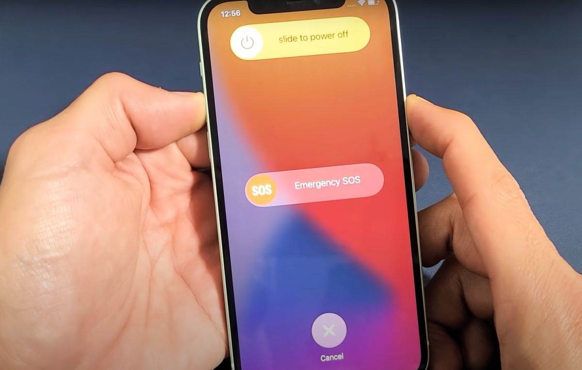 Apple iPhone 12 (4).jpg