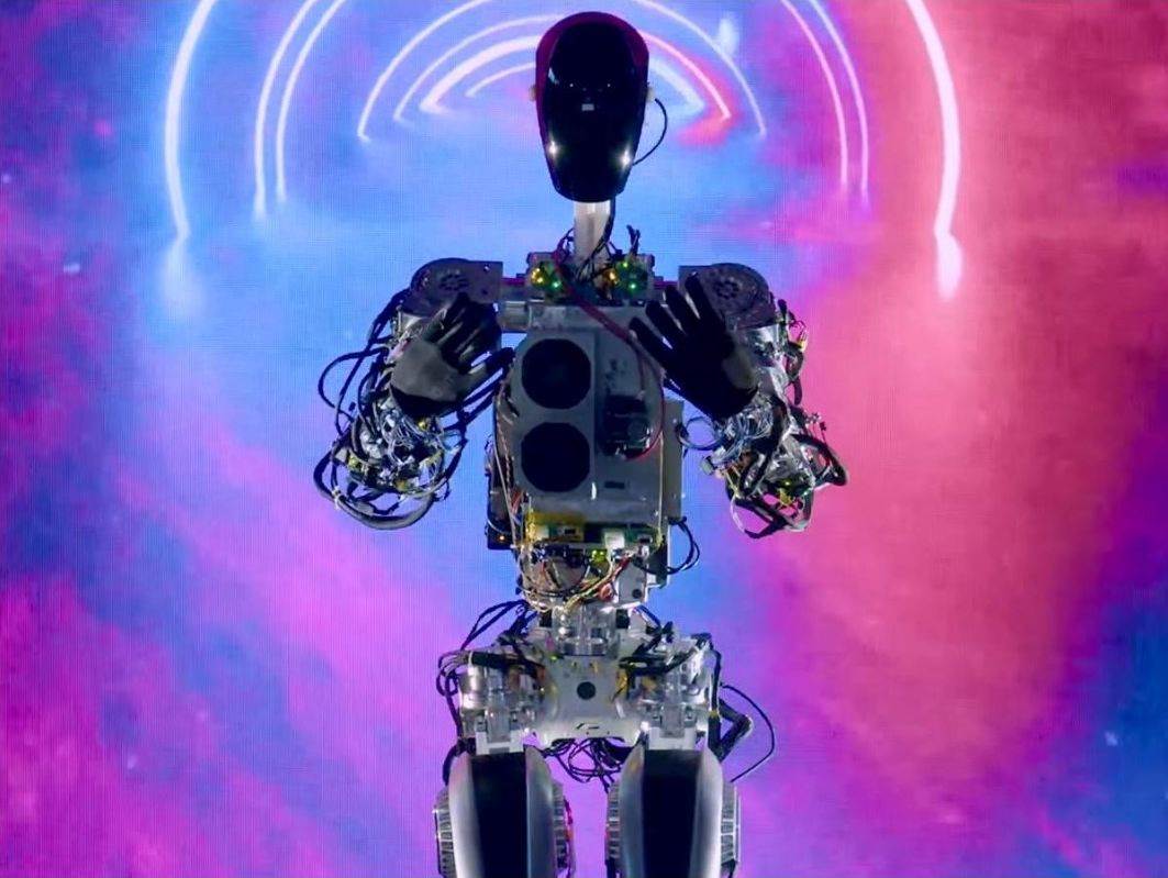 Tesla Optimus Gen 2 (2).jpg