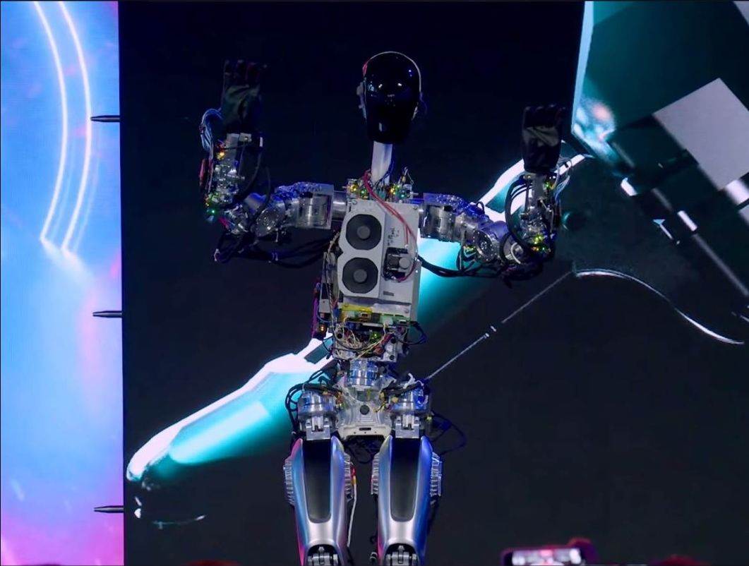 Tesla Optimus Gen 2 (10).jpg