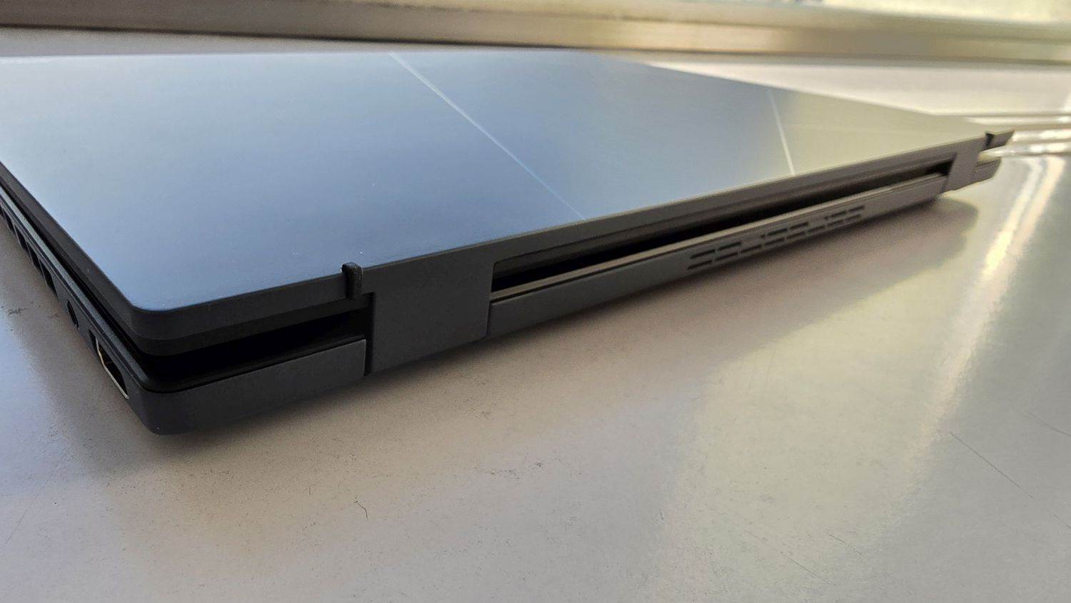 Asus Zenbook Duo UX8406 (27).jpg