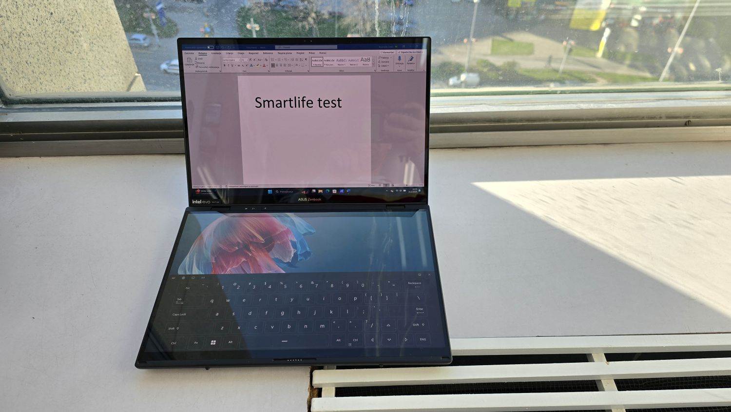 Asus Zenbook Duo UX8406 (4).jpg