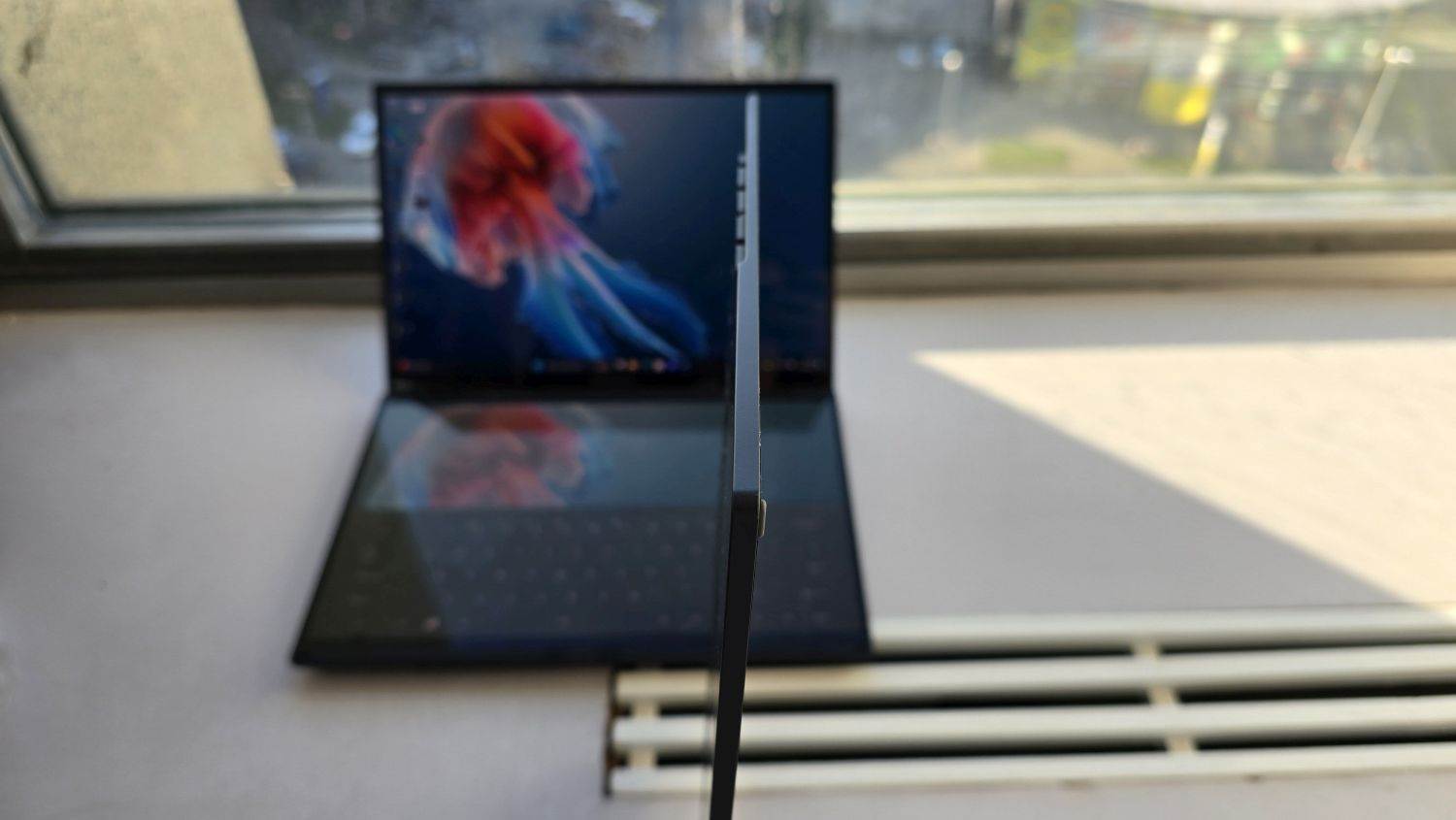 Asus Zenbook Duo UX8406 (7).jpg