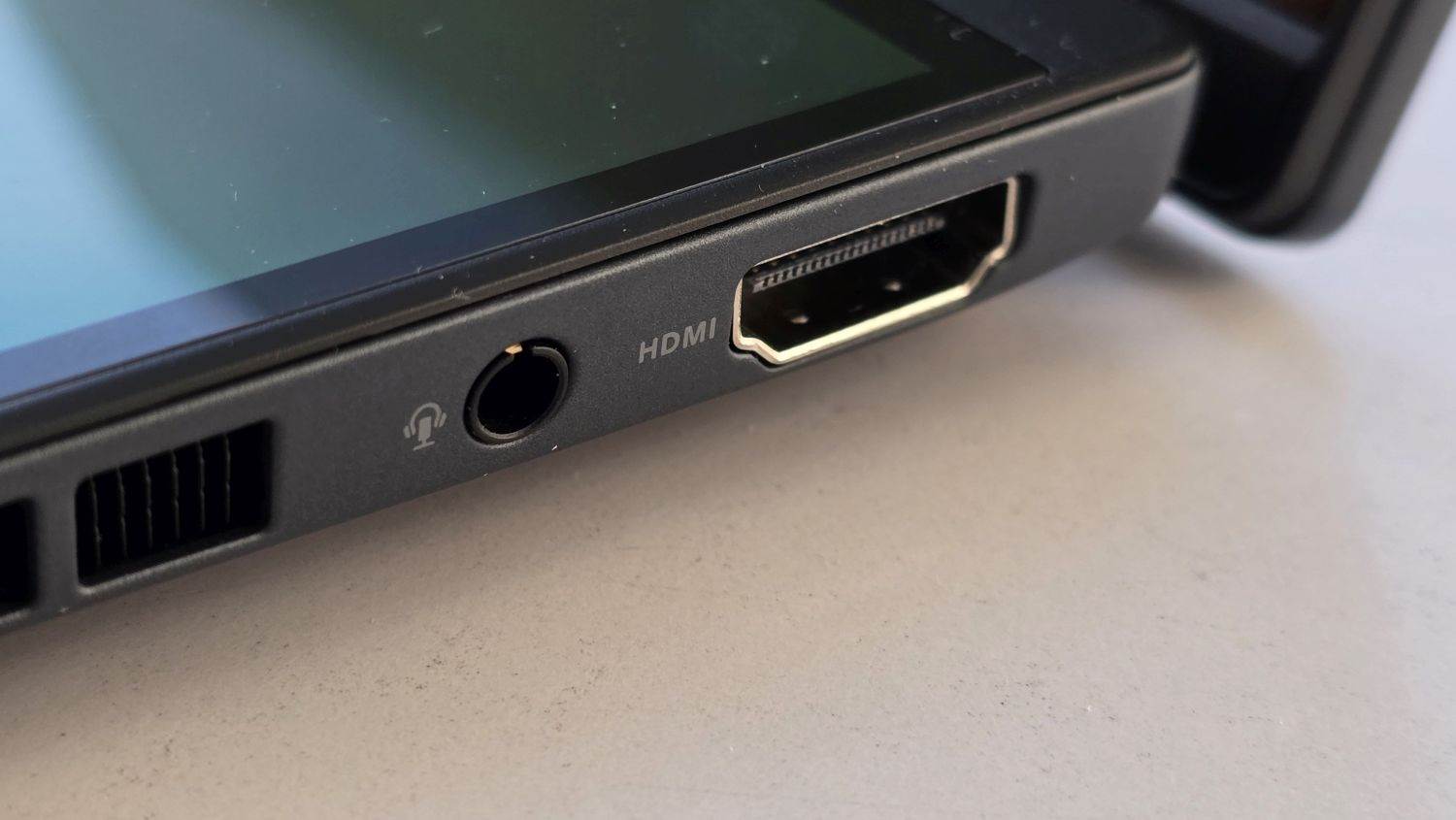 Asus Zenbook Duo UX8406 (22).jpg