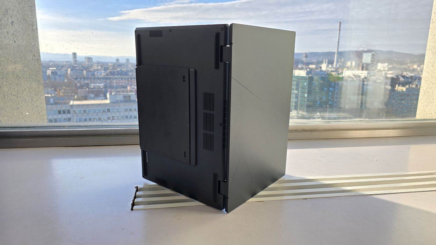 Asus Zenbook Duo UX8406 (24).jpg