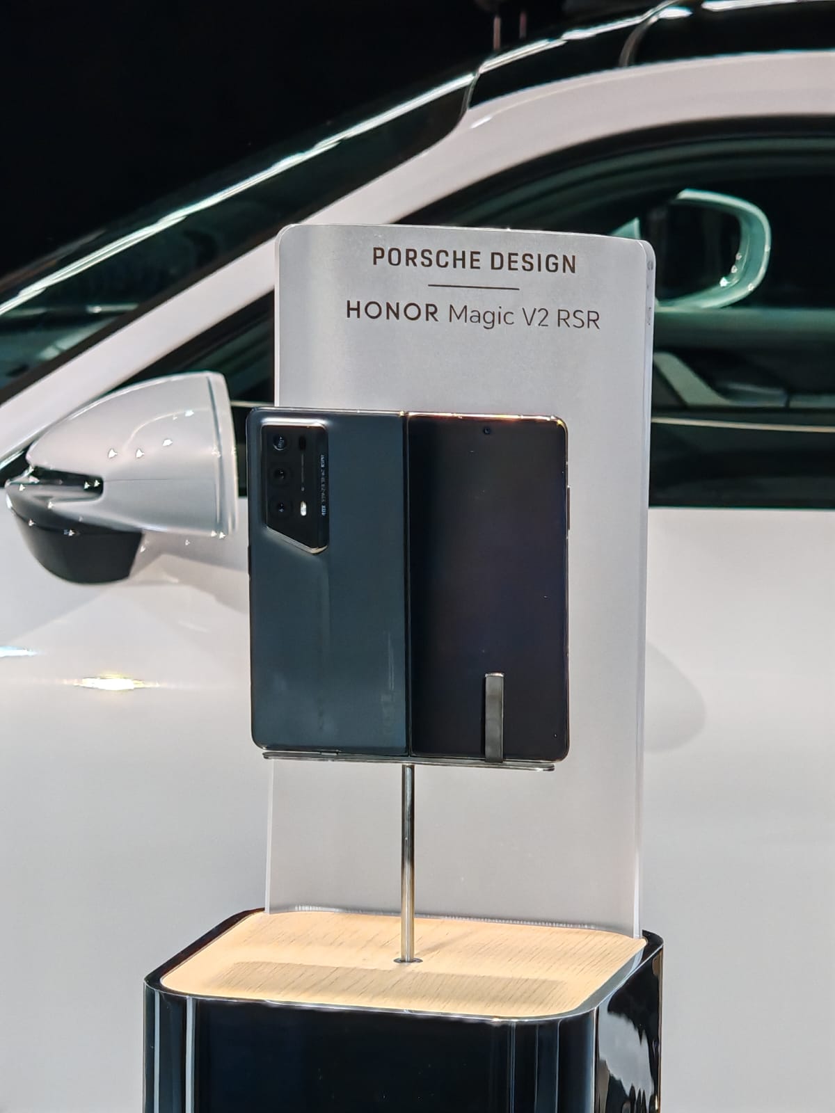 Porsche Design Honor Magic V2 RSR (5).jpg