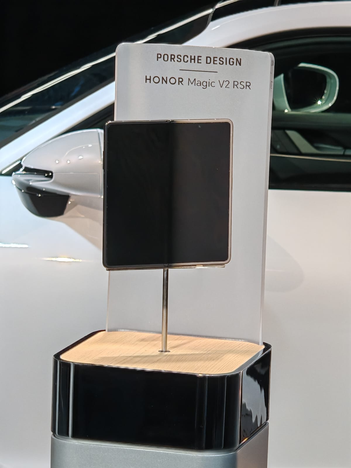 Porsche Design Honor Magic V2 RSR (6).jpg