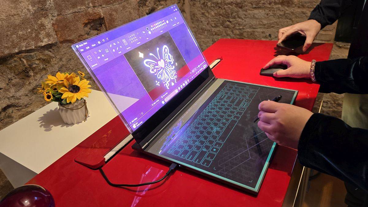 Lenovo ThinkBook Transparent Display Laptop Concept (4).jpg