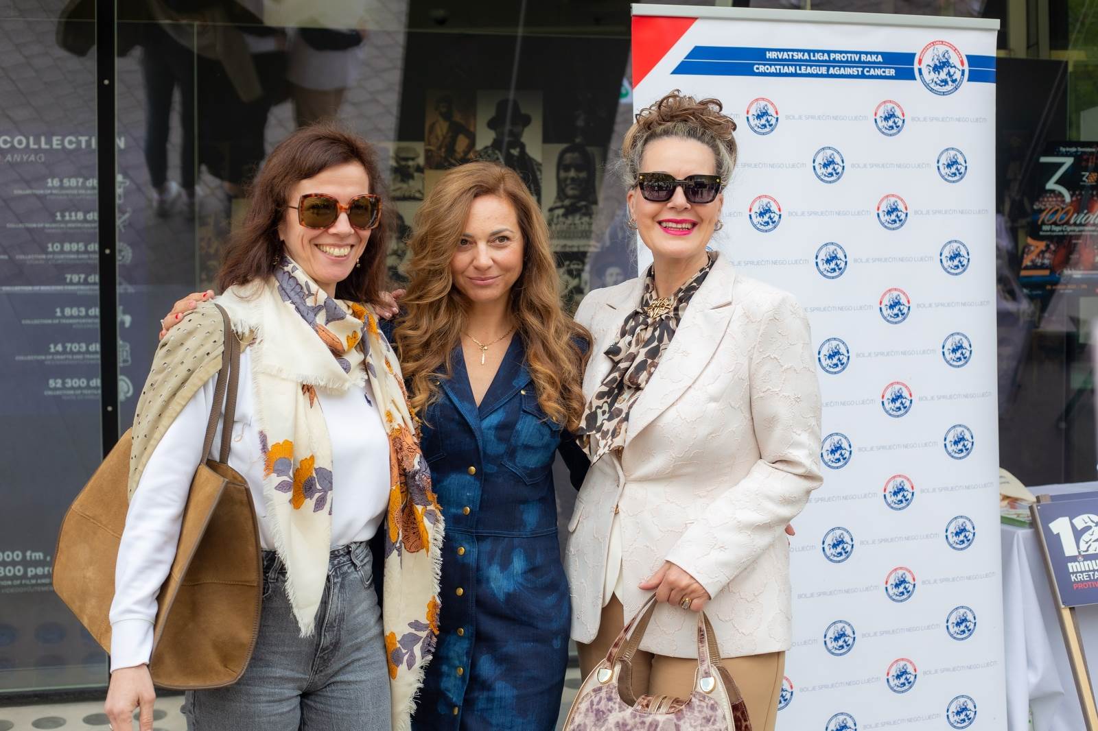 15 Petra Vugrinec, Anna Mladenovics i Rumi Meštrović.JPG