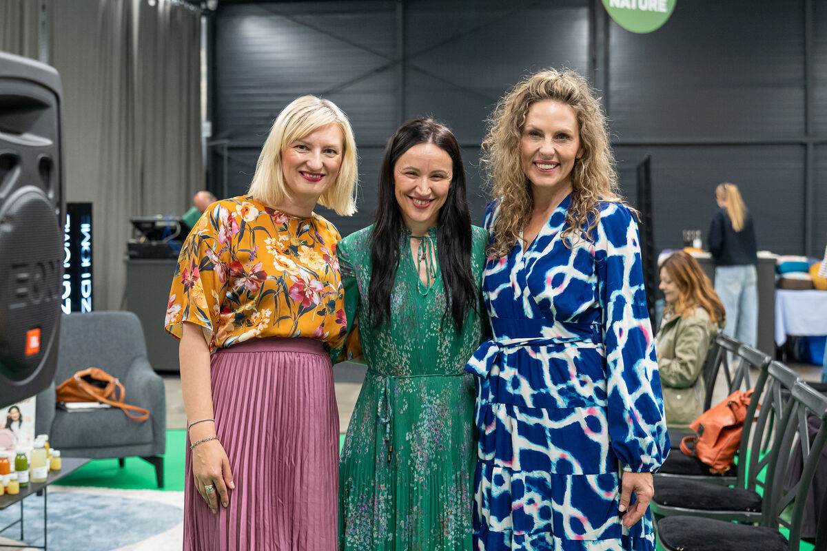 Anđa Marić i Sandra Paović sa Sensinom moderatoricom Vlatkom Vužić.jpg