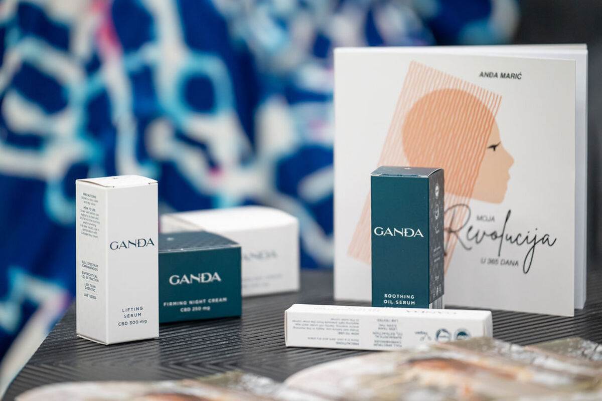 Anđa Marić na sajmu je ekskluzivno predstavila vlastiti beauty brend Ganđa CBD Skincare te se osvrnula i na uspjeh svoje prve knjige.jpg