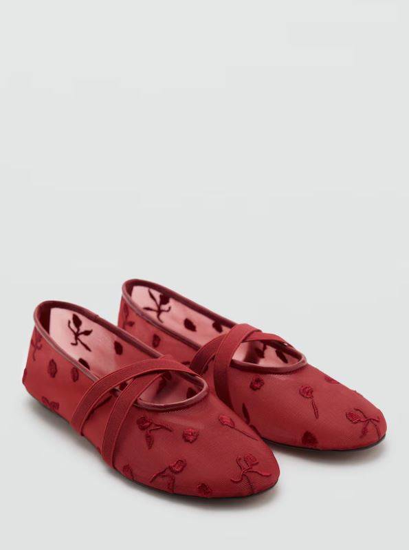 Balerinke s ukriženim remenčićima i cvjetnim vezom/ Mango/ 49,99 EUR