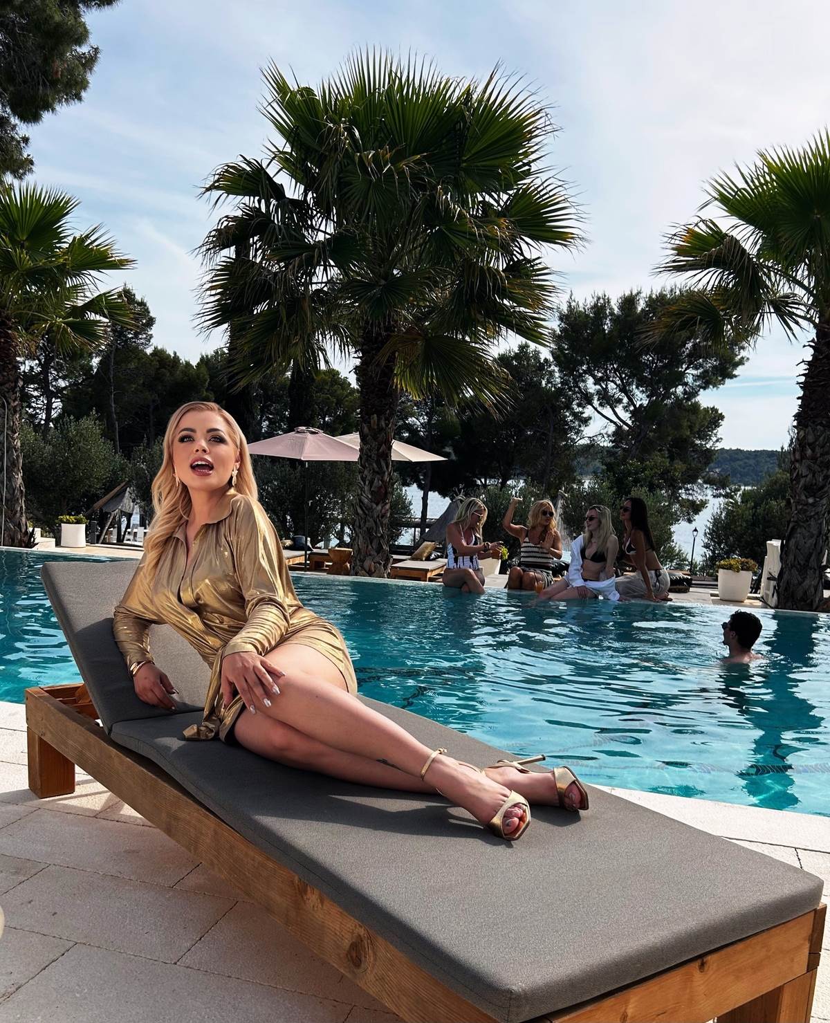 Andrea Susnjara_Normala cover.jpg