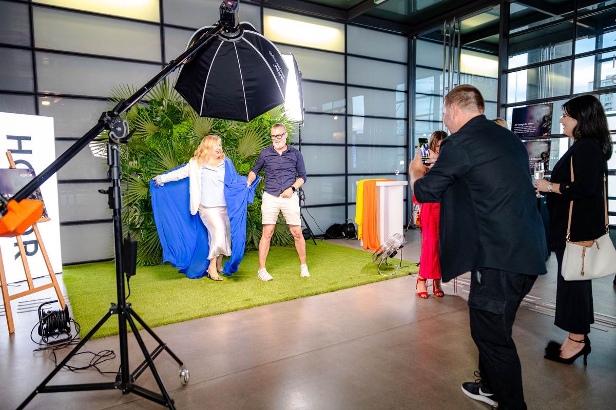 StoryBOOK umjetnošću zaigranim partyjem u Muzeju suvremene umjetnosti predstavio svoje 55. izdanje