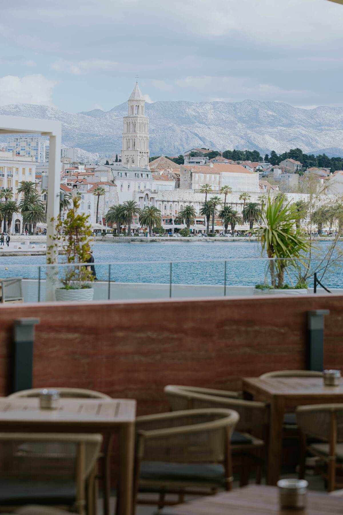 Bar Split - za uživanje, ispod sunca zlatnoga