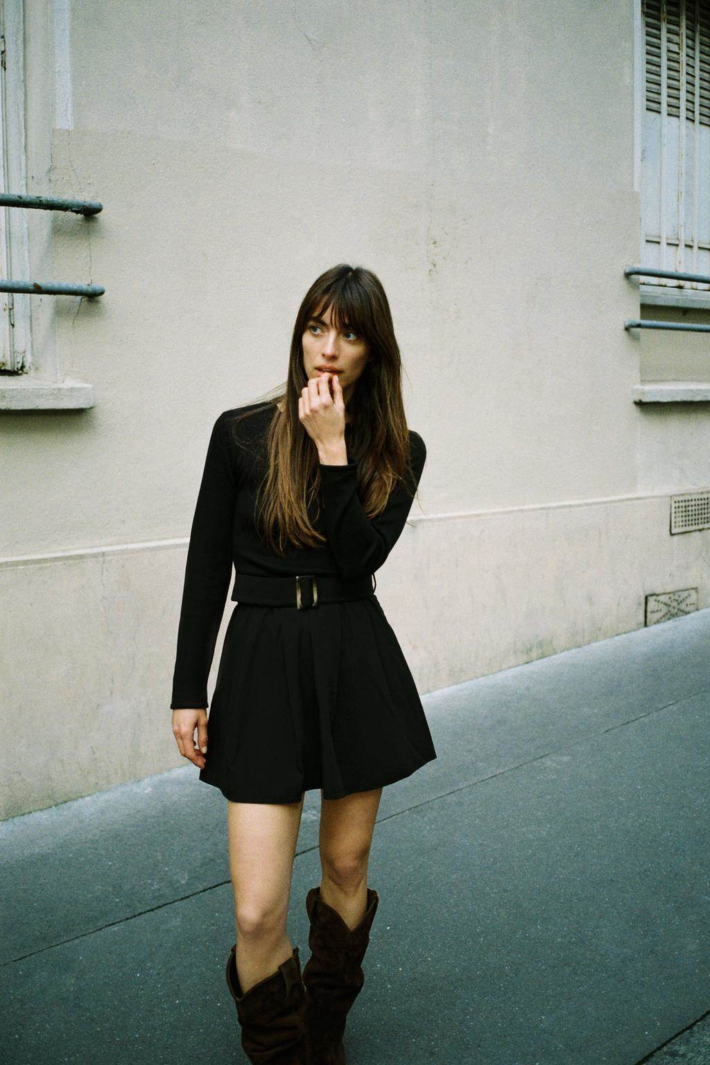 DRESS WITH MATCHING BELT/ ZARA/ 7,99 EUR