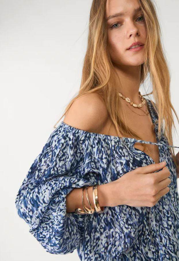 Kratka lepršava haljina s uzorkom/ Stradivarius/ 9,99 EUR