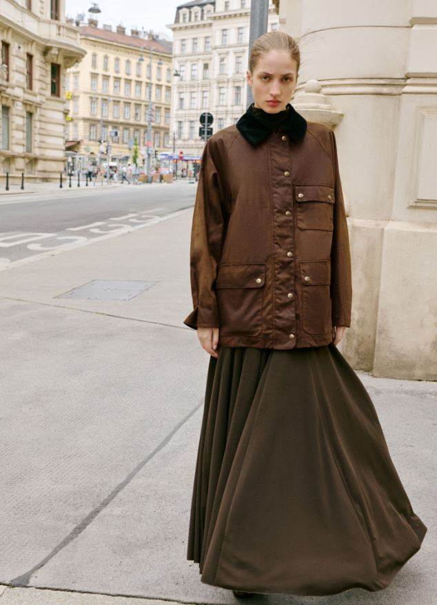 Jakna s ovratnikom od samta i premazom/ Mango/ 159,99 EUR