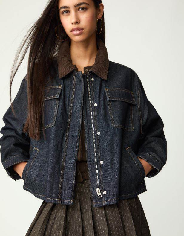 Contrast denim jacket/ Stradivarius/ 35,99 EUR