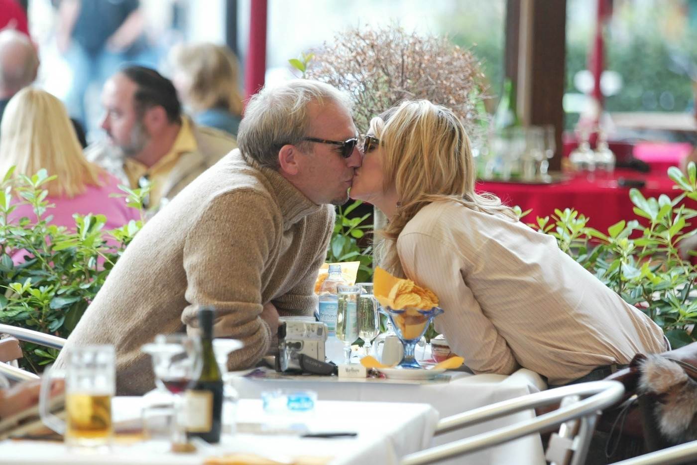 Kevin Costner i sad već bivša supruga Christine Baumgartner