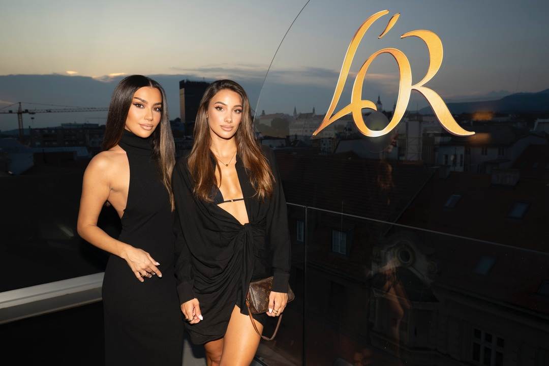 Jelena Perić i Klaudija Kelemović.jpeg