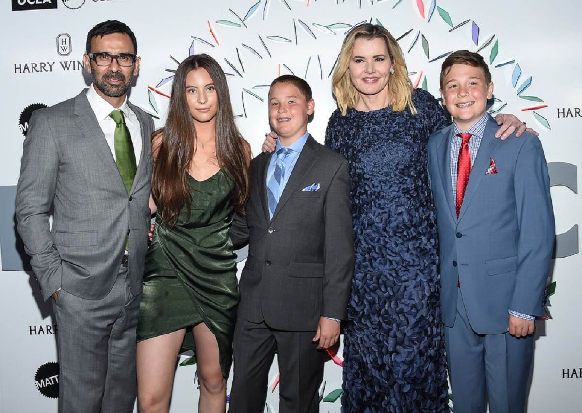 10 slavnih mama koje su rodile nakon 45 bez surogat majki