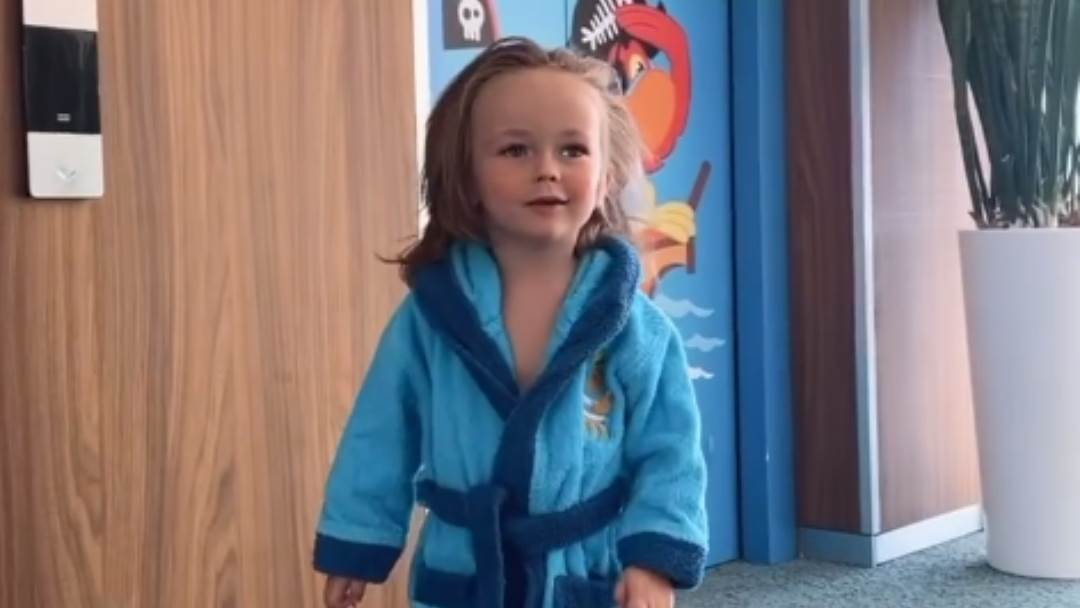 Je li duga kosa rezervirana za djevojčice: Fotkom Blooma s Vatrenim Maja odgovorila na kritike da 'od sina radi kćer'