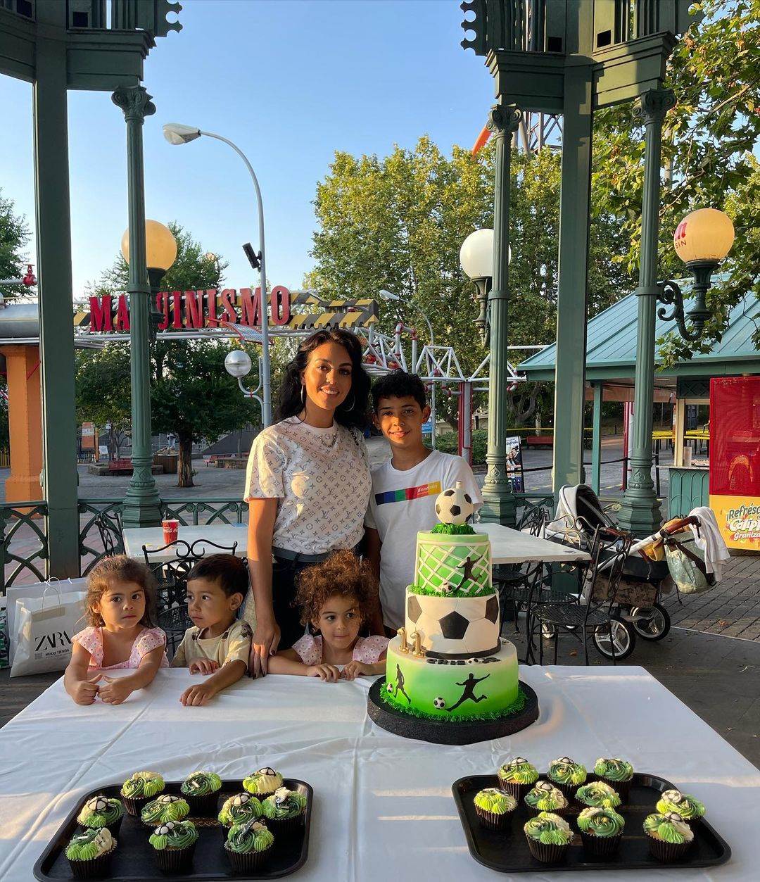 Cristiano Ronaldo i Georgina objavili prvu fotografiju kceri