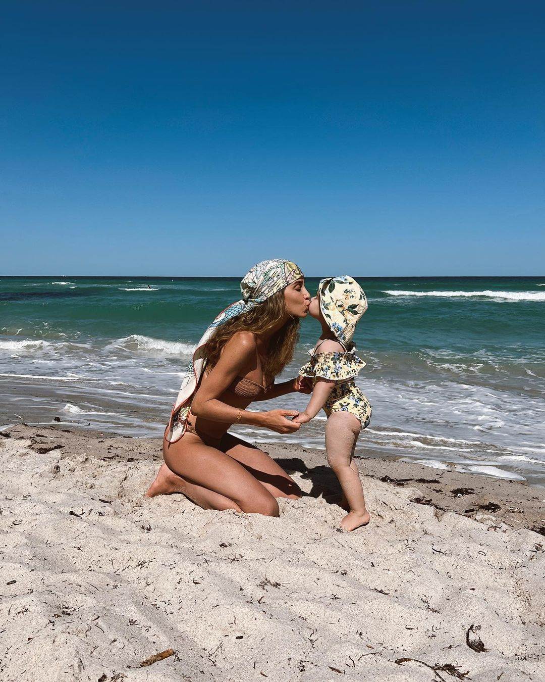 6 mama influencerica s odlicnim modnim stilom