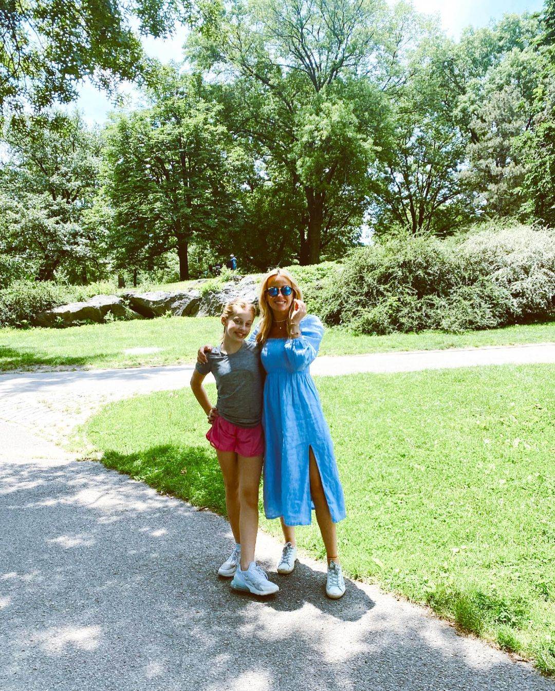 6 mama influencerica s odlicnim modnim stilom