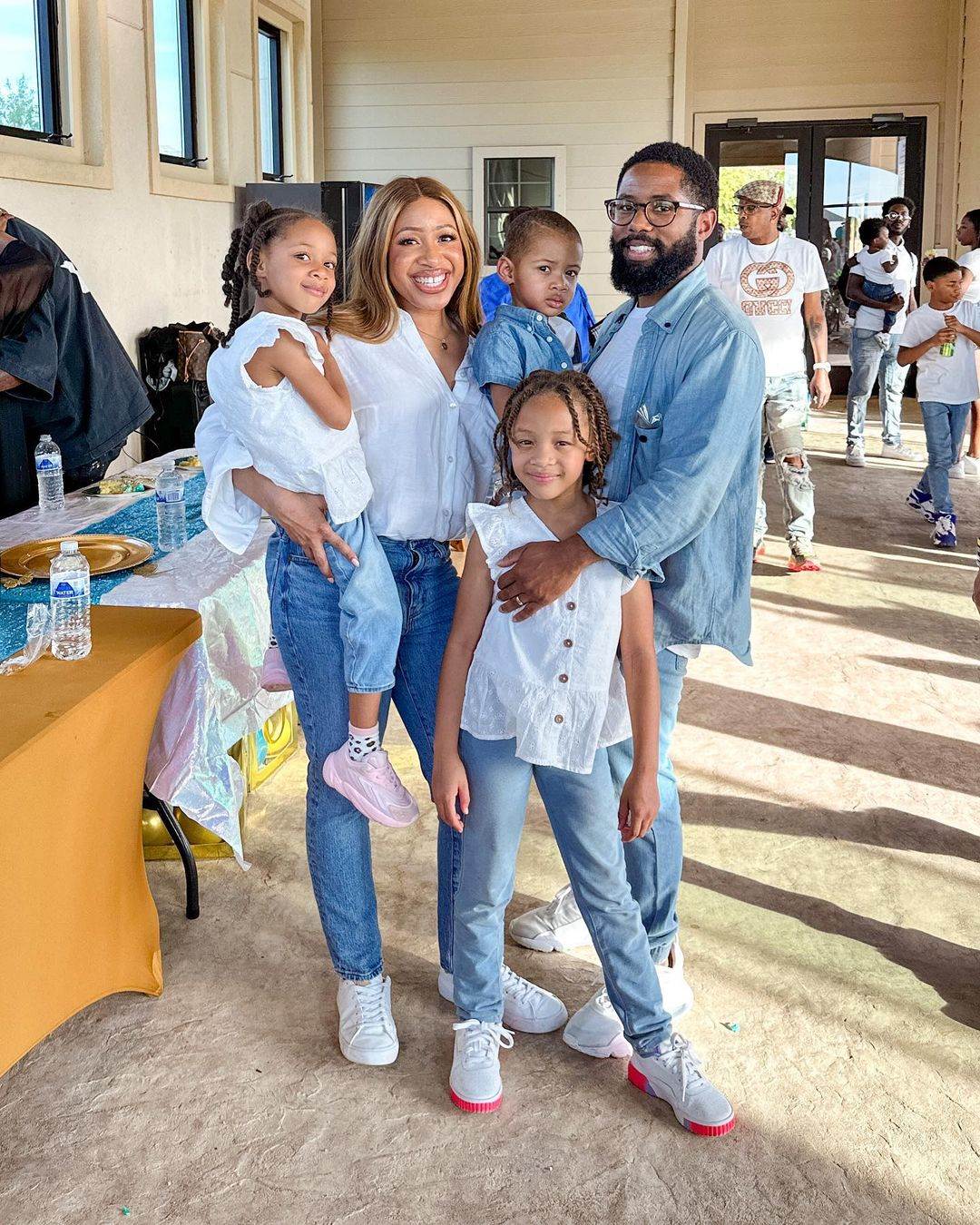 6 mama influencerica s odlicnim modnim stilom