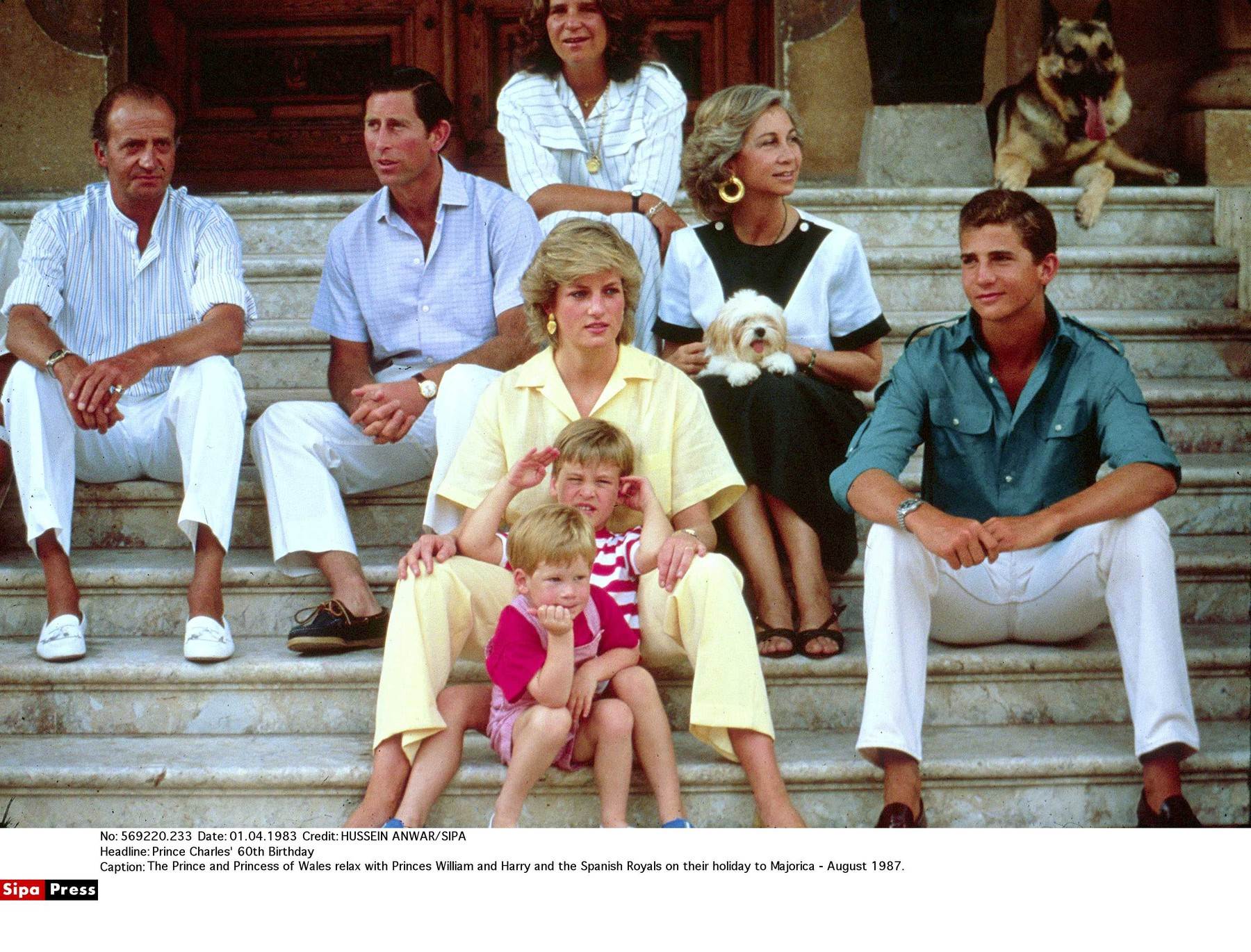 princeza diana odijevala djecu, harryja i williama, u istu odjecu, što o tome kažu strucnjaci?